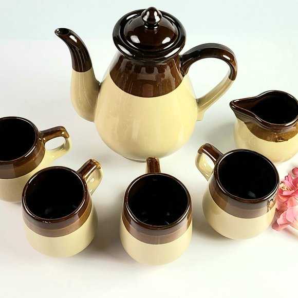 Vintage - Beige/Brown Tea Set with Creamer & 4 Cups - 7 Pieces - Made in Taiwan - Picture 2 of 12